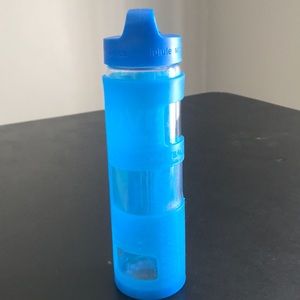 Lululemon water bottle